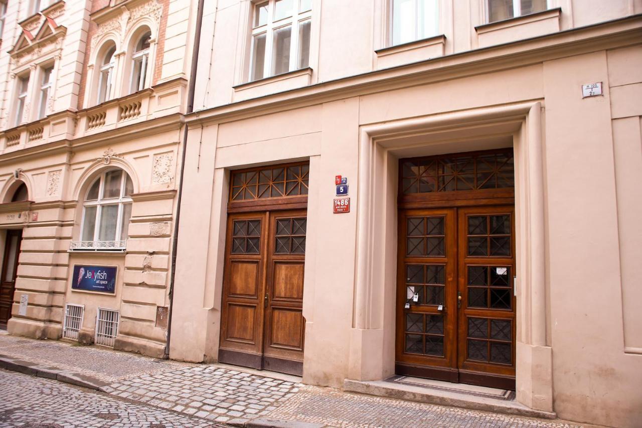 Stefania Apartment Centre Praga Exterior foto